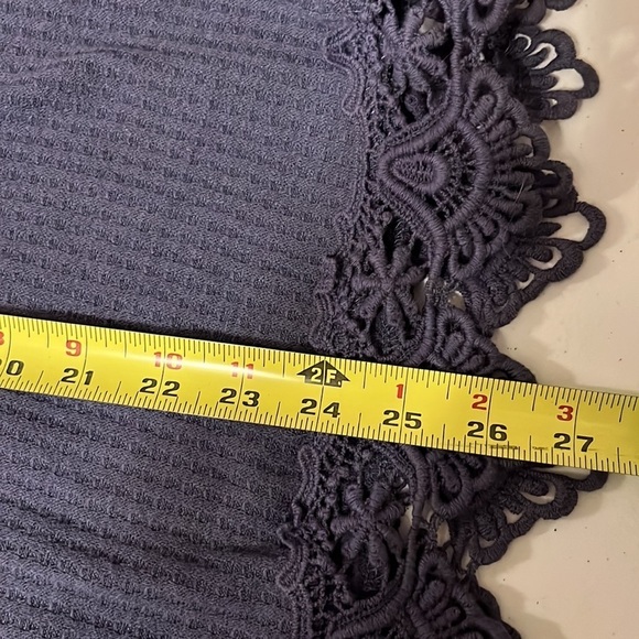 Clover + Scout blue tee with lace yoke. Sz 1x - Picture 8 of 9